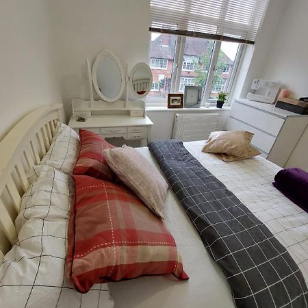 London Luxe Rooms Surbiton Eksteriør billede
