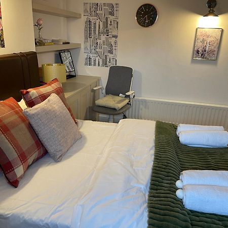 London Luxe Rooms Surbiton Eksteriør billede